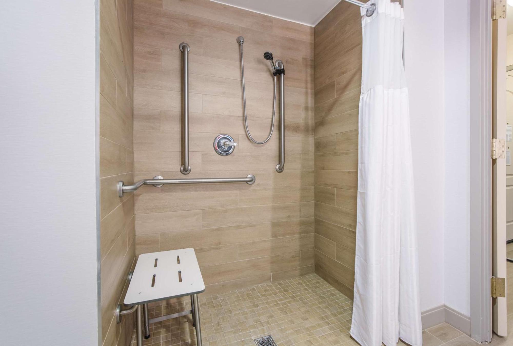 King Room with Roll-In Shower - Mobility/Hearing Accessible